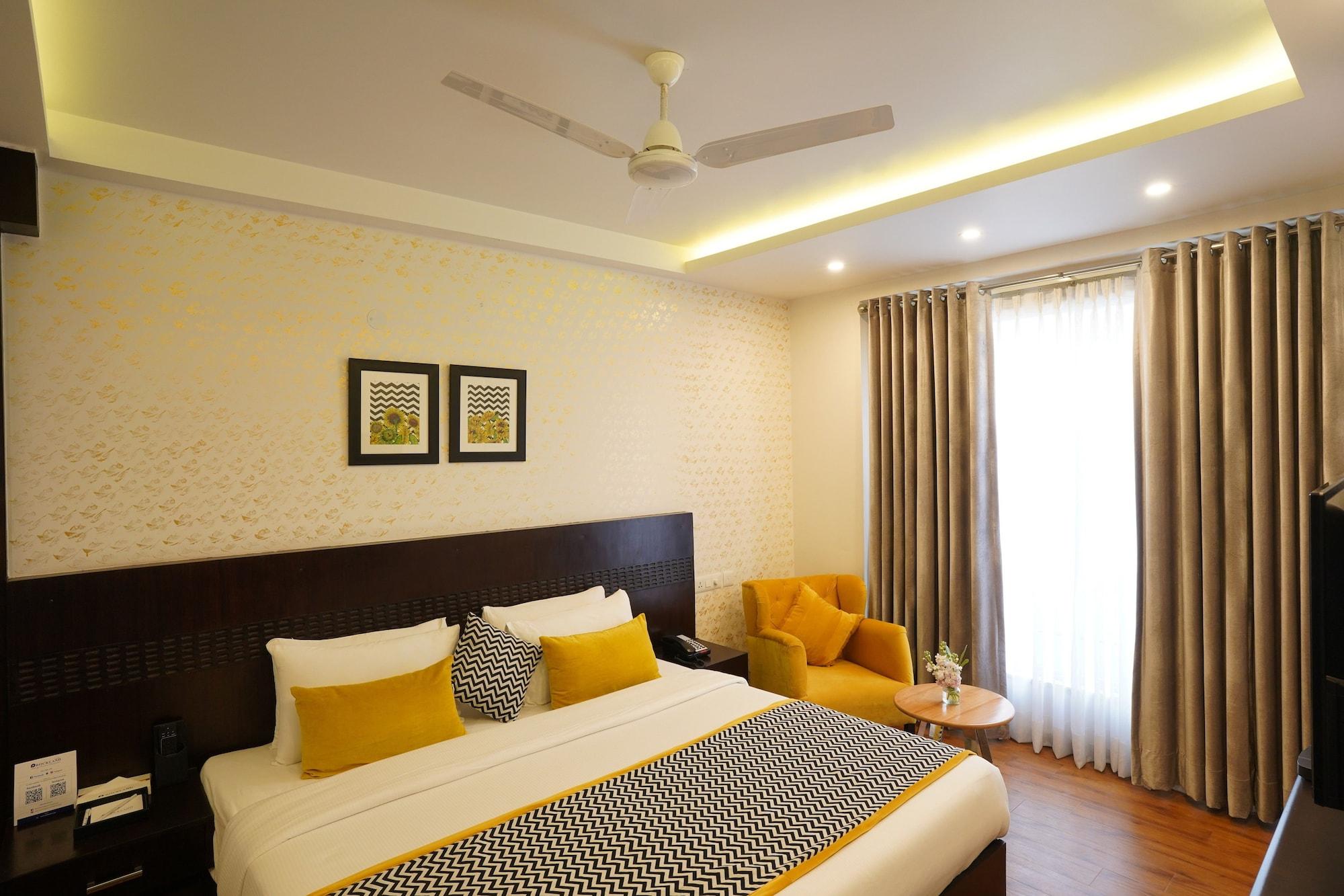 Rockland Hotel, C.R Park New Delhi Extérieur photo