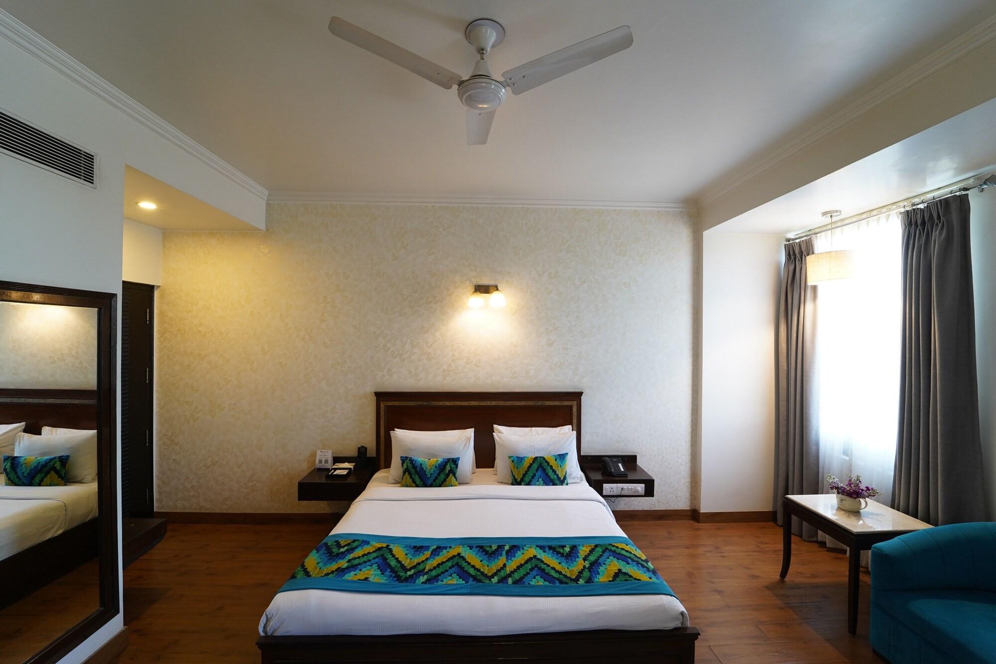 Rockland Hotel, C.R Park New Delhi Extérieur photo
