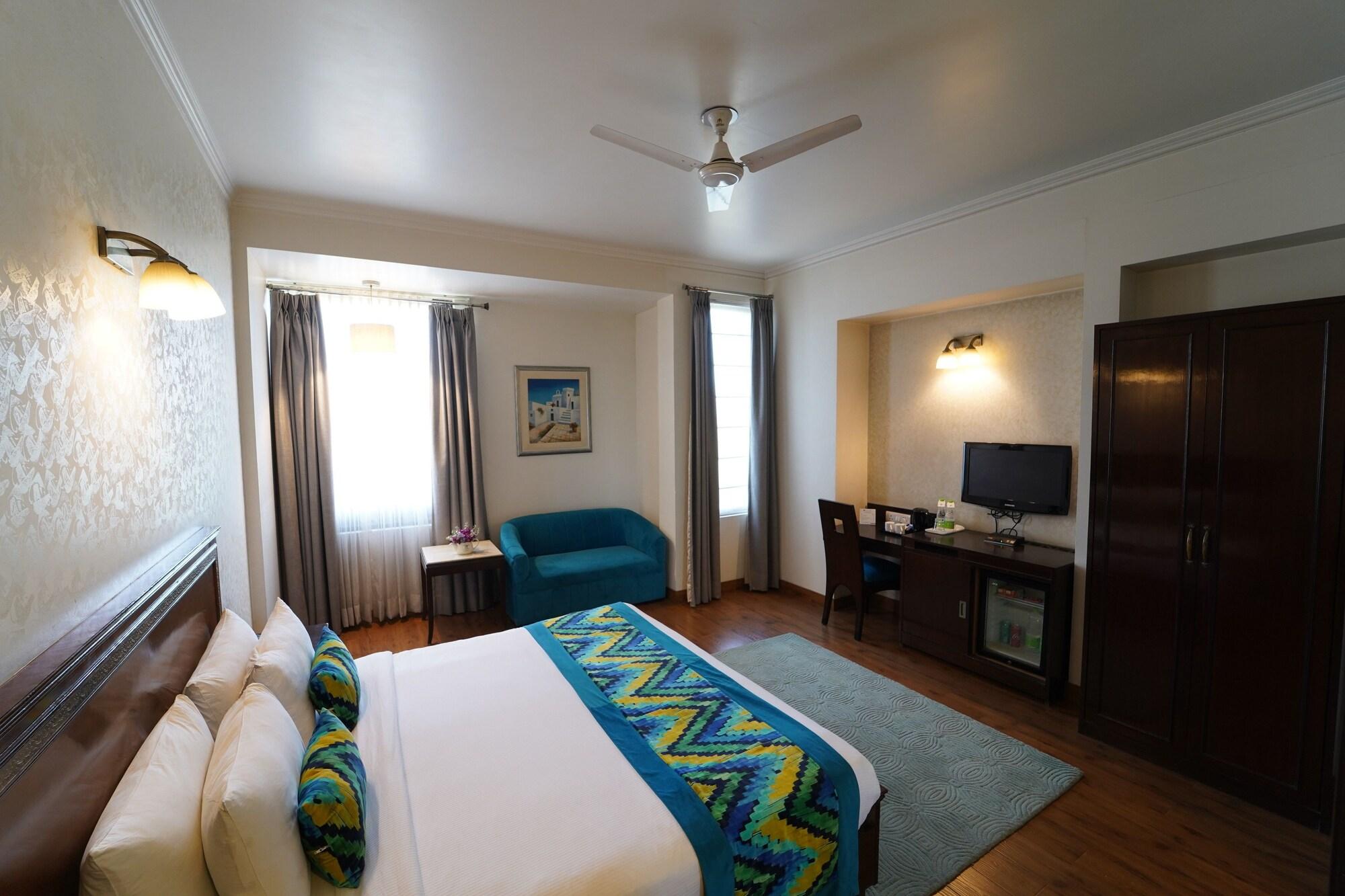 Rockland Hotel, C.R Park New Delhi Extérieur photo