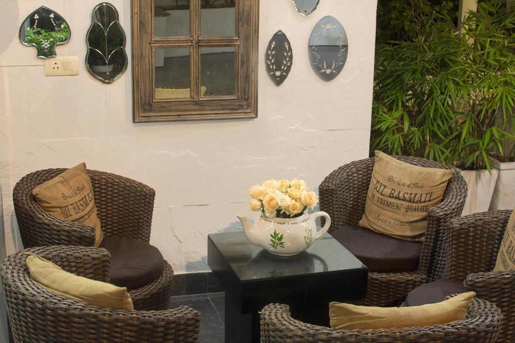 Rockland Hotel, C.R Park New Delhi Extérieur photo