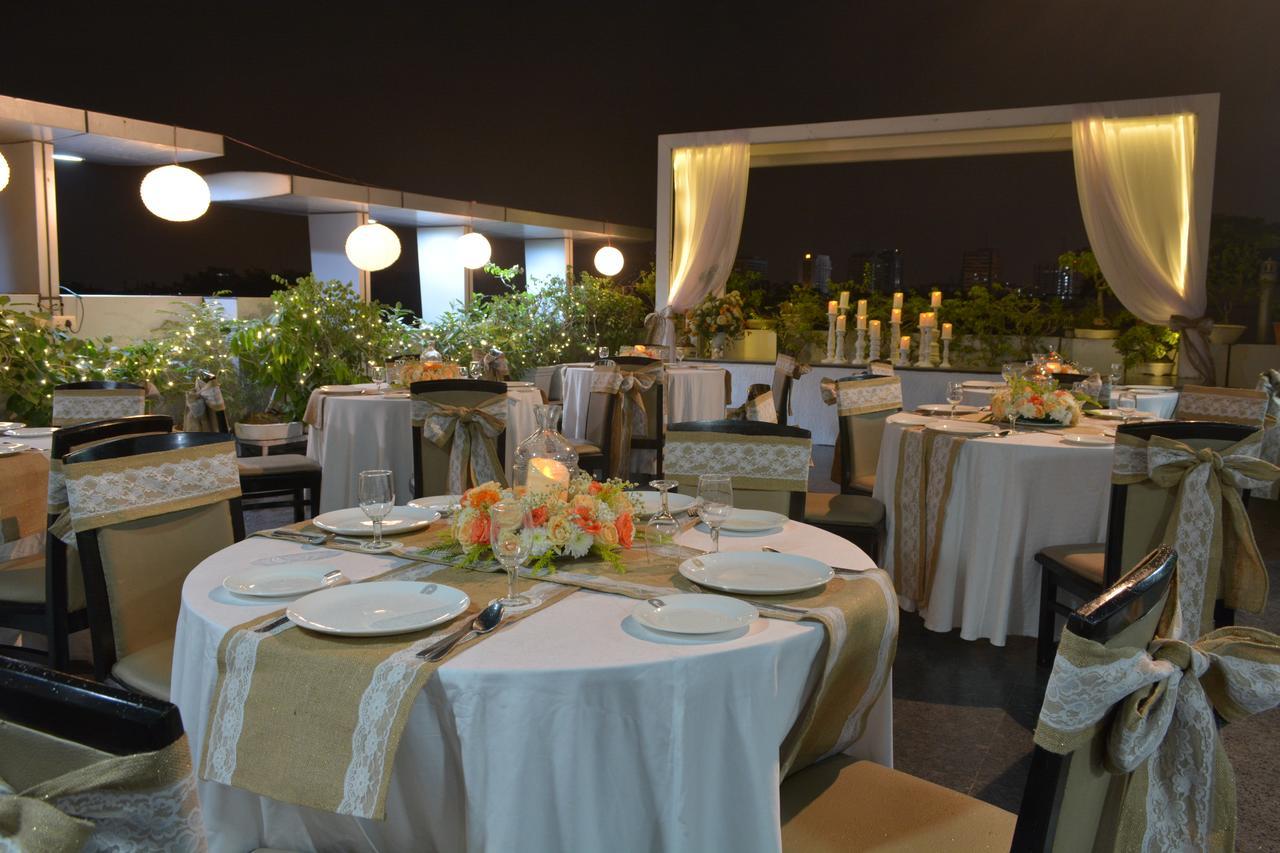 Rockland Hotel, C.R Park New Delhi Extérieur photo